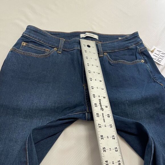 NWT Lila Ryan The Marlee Mid Rise Curvy Boot Cut Grace Denim Jeans Size 30 - Picture 3 of 9
